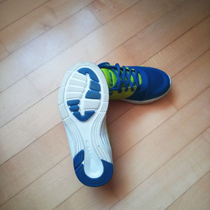 Buty sportowe Hi-Tec roz 33