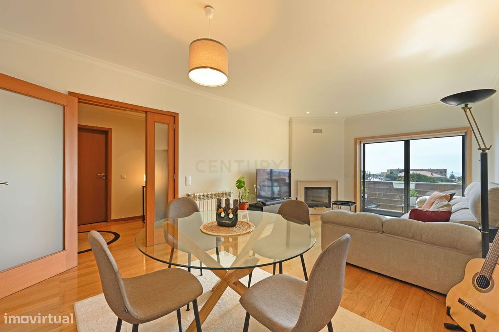 Apartamento Duplex T2+2 com 2 Suites e Terraço privativo em Canidelo