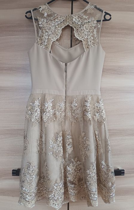 S.Moriss sukienka 36 S beżowo złota