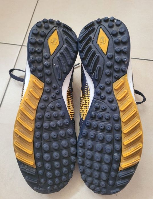 Buty chłopięce korki