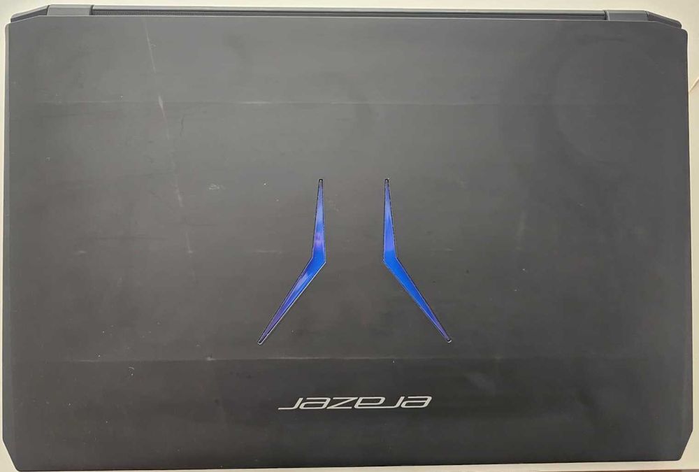 MEDION ERAZER X7843 – i7 /GTX 980M 4 GB / 16 GB RAM / SSD + HDD / 17,3" FHD