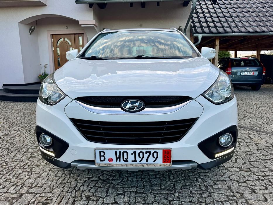 Hyundai ix35 Automat Klimatronic Półskóra Grz.Fotele Grz.Kanapa Tempomat Alu17 Pdc