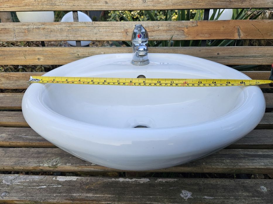 Umywalka  około  45 cm  tanio !