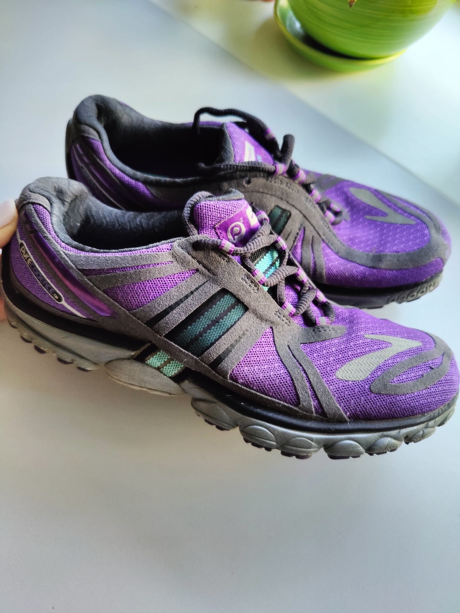 Brooks 38 deals
