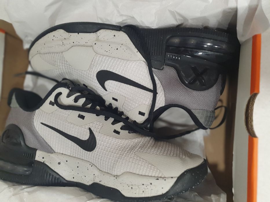 Nike Reax 8 TR MESH