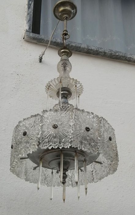 antigo candeeiro de tecto em vidro