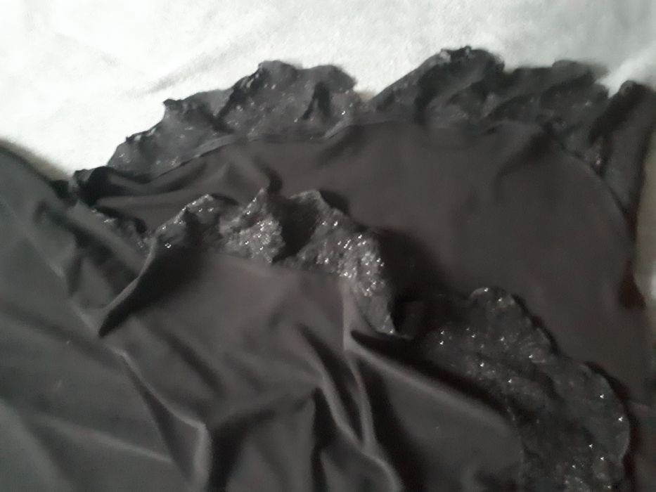 Długa czarna sukienka w rozmiarze S.