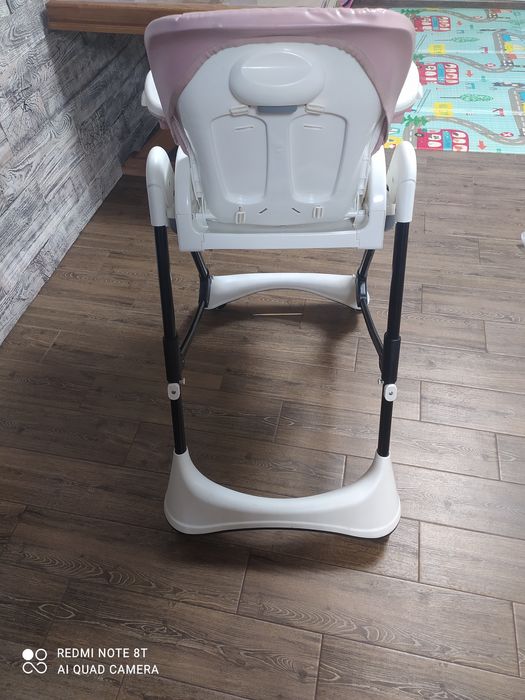 Продаю стульчик для годування tella carello