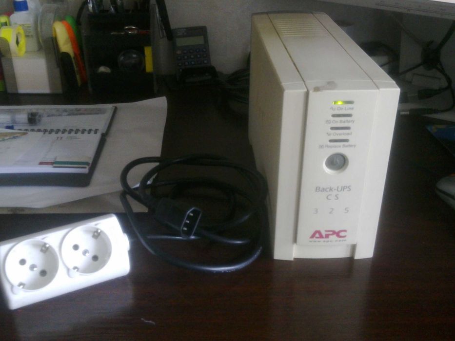 Продам источник бесперебойного питания Back-UPS CS 325 APC
