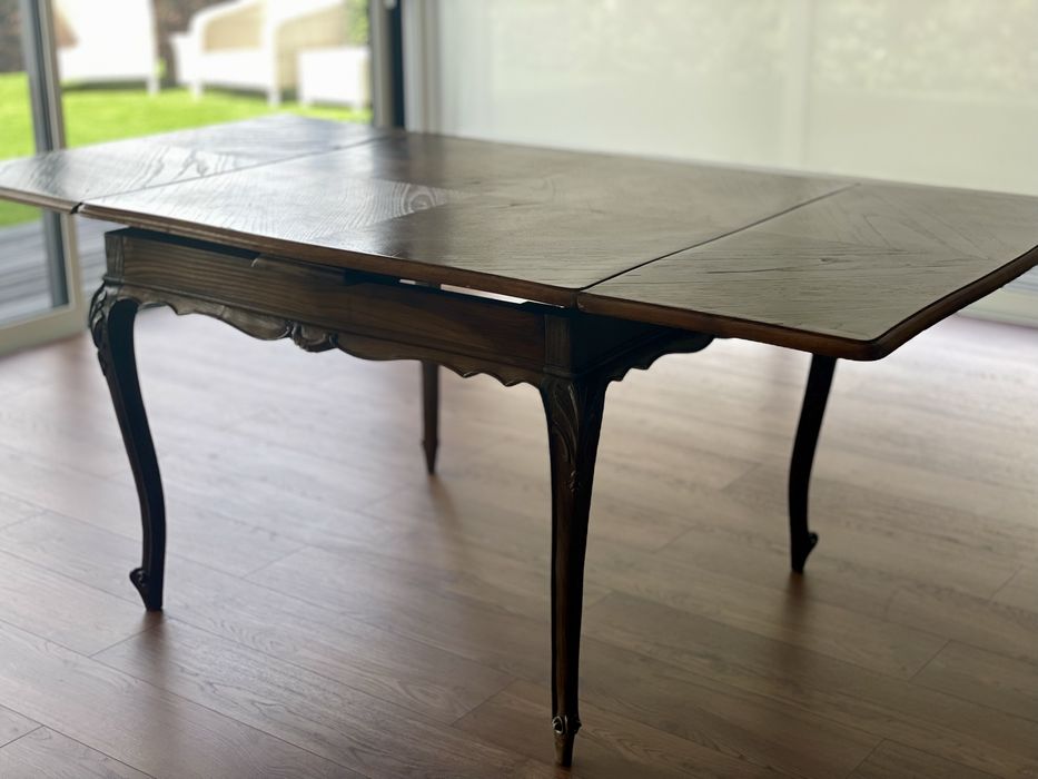 Mesa extensivel restaurada em madeira de carvalho e folha