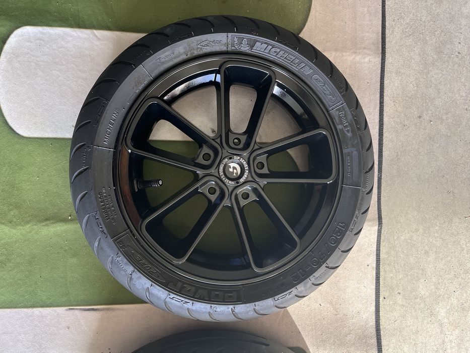 Par de Jantes SIP Series Pordoi 12" Vespa GTS / GTV c/ Pneus Michelin