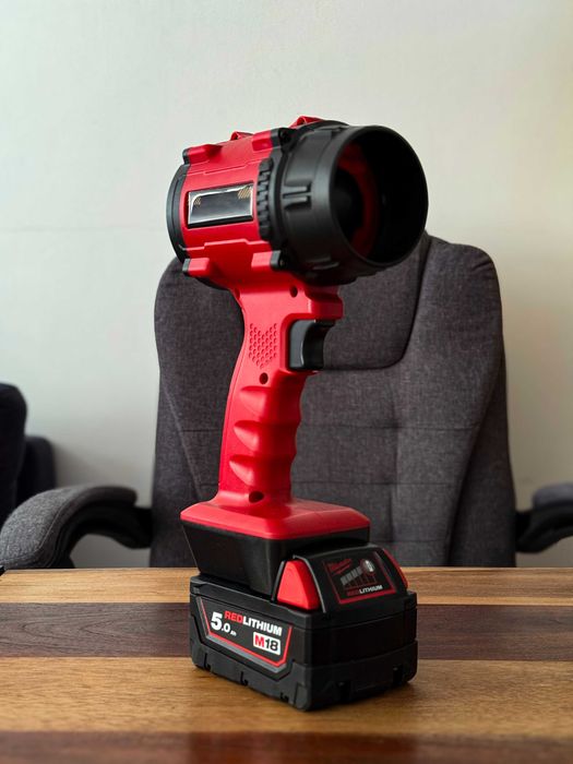 Osuszacz Detailingowy Do Samochodu – Działa z Bateriami MILWAUKEE