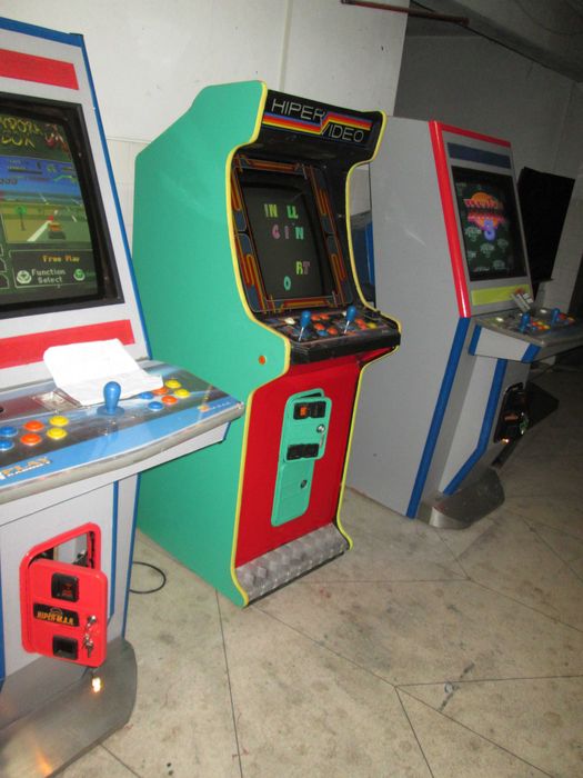Máquina pinbal  diversão 1981.
Como nova.