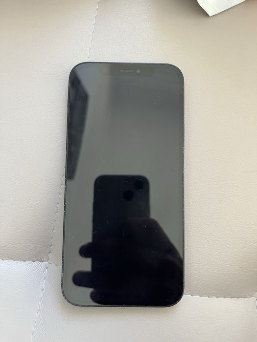 Продам Iphone 12 /64 В хорошем состояние
