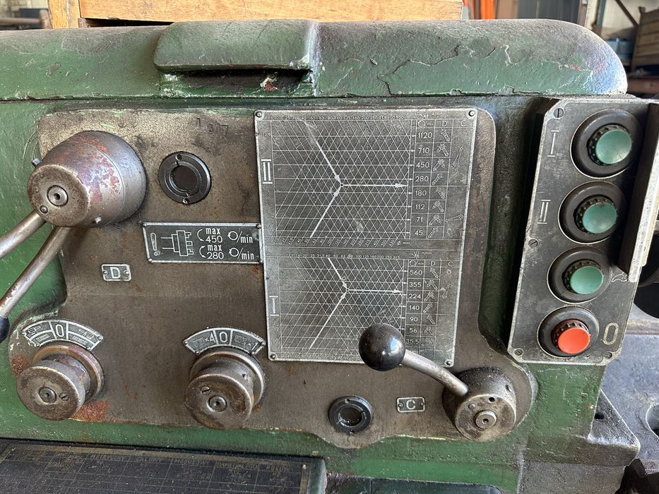 Tokarka 4 m – długość toczenia 2,5 m – sprawna – Zielona Góra