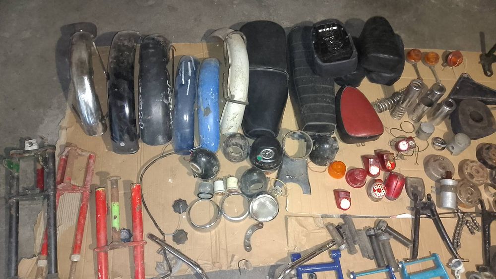 Części WSK 125. SHL. MZ .Simson.jawka  Komar Romet  motorynka. Kó
