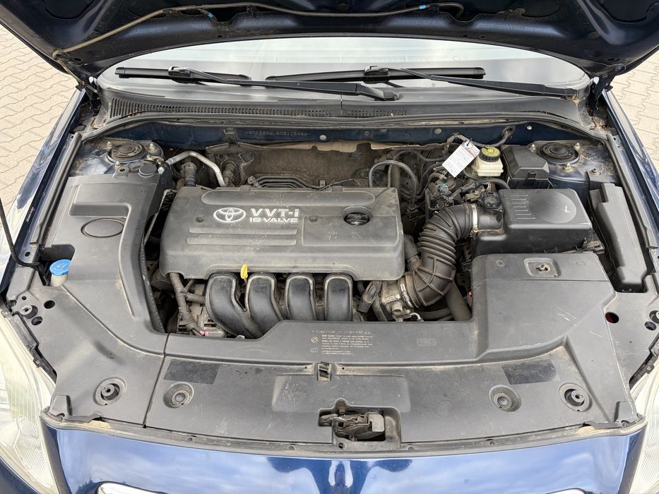 Toyota Avensis T25 1,8 benz, Stan bdb
