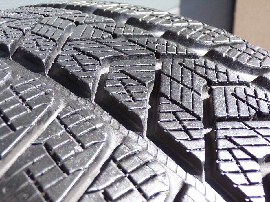 4x Opony zimowe 215/65r17 Pirelli Winter Scorpion 6/7mm 99H SealInside