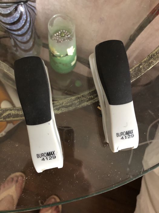 Степлер,  канцтовары.