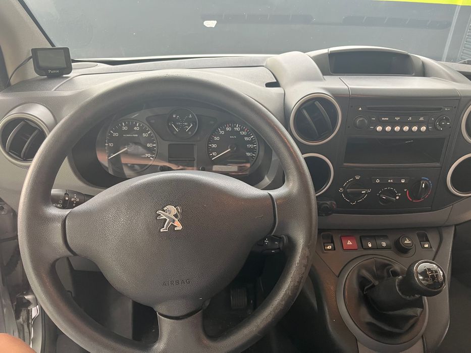 Carrinha 3 Lugares - Peugeot Partner