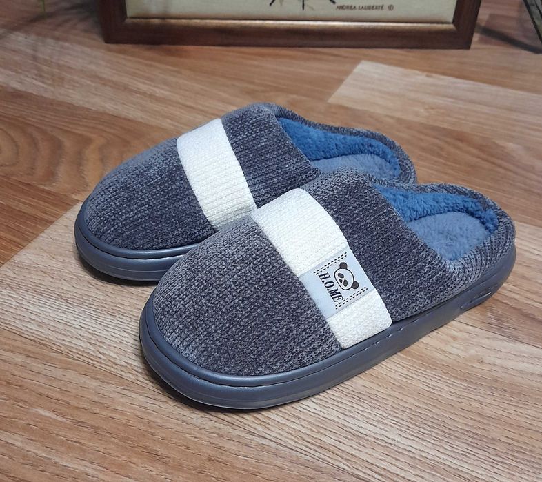 Тапочки капці кімнатні.