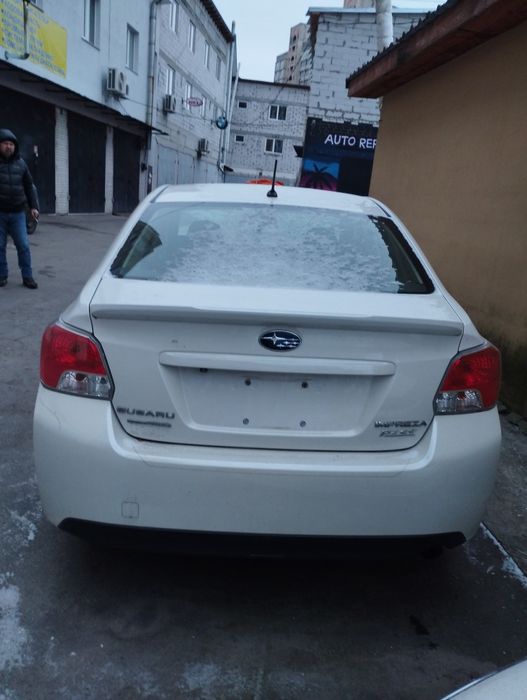 Автомобіль subaru impreza