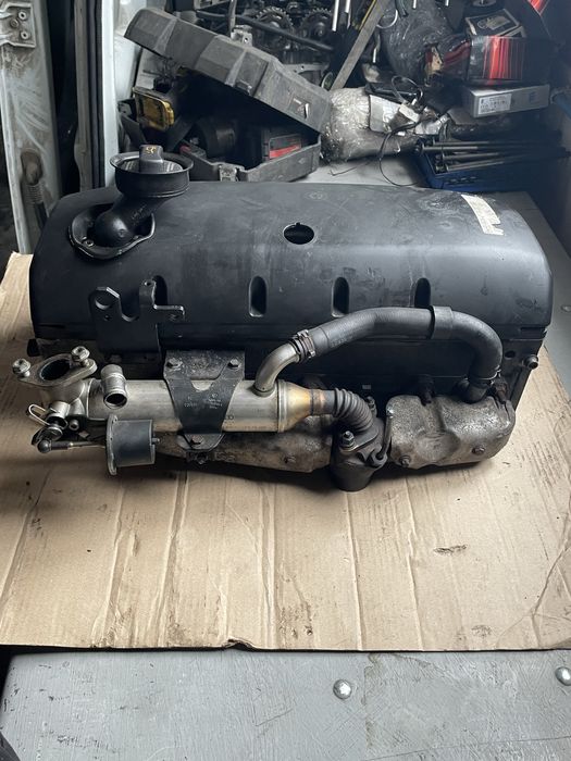 Головка T5 2,5 BNZ,AXE,BPC,BLJ комплектна з розпредвалом і клапанами