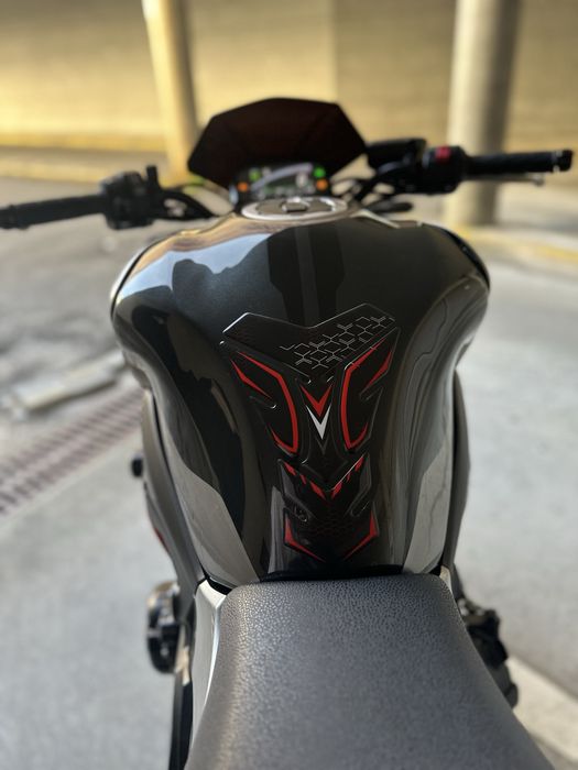 Kawasaki Z900 2023 Metallic Phantom Silver Edition