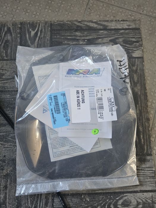 Aprilia Tuono V4 1100 de 12/2021 com 23.000 km. (Comprovável)