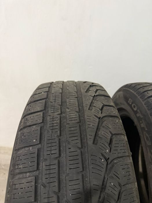 Зимові колеса 215/60/R17 Pirelli