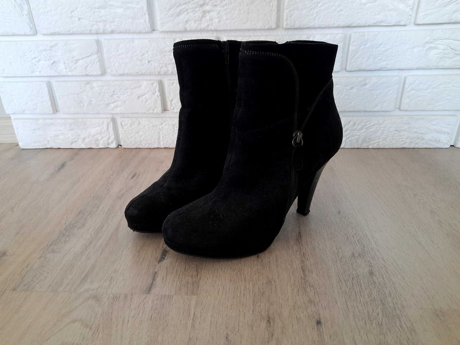 Botki czarne na szpilce 41r.