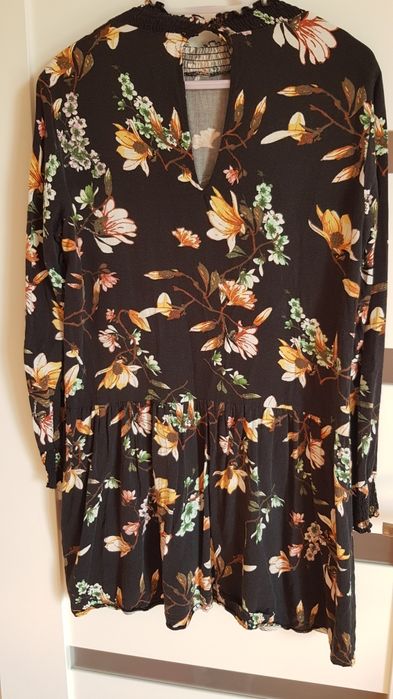 Vila sukienka w kwiaty r L