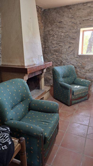 Sofá cama e poltronas