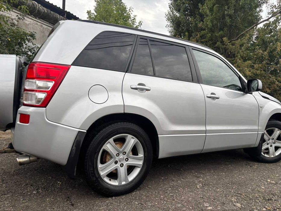 Автомобіль Suzuki Grand Vitara
