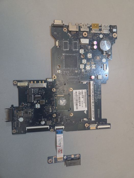Sprzedam uszkodzoną płytę główną  do laptopa HP 250