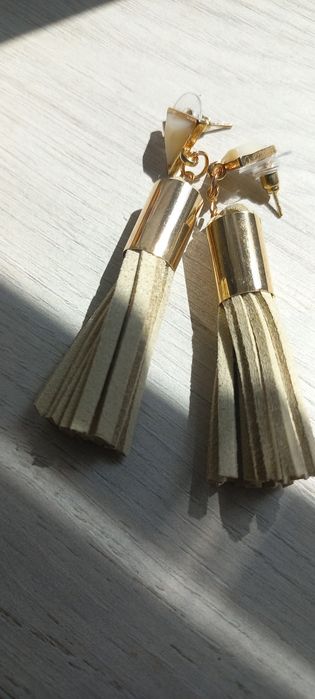 Kolczyki boho bezowe chwosty