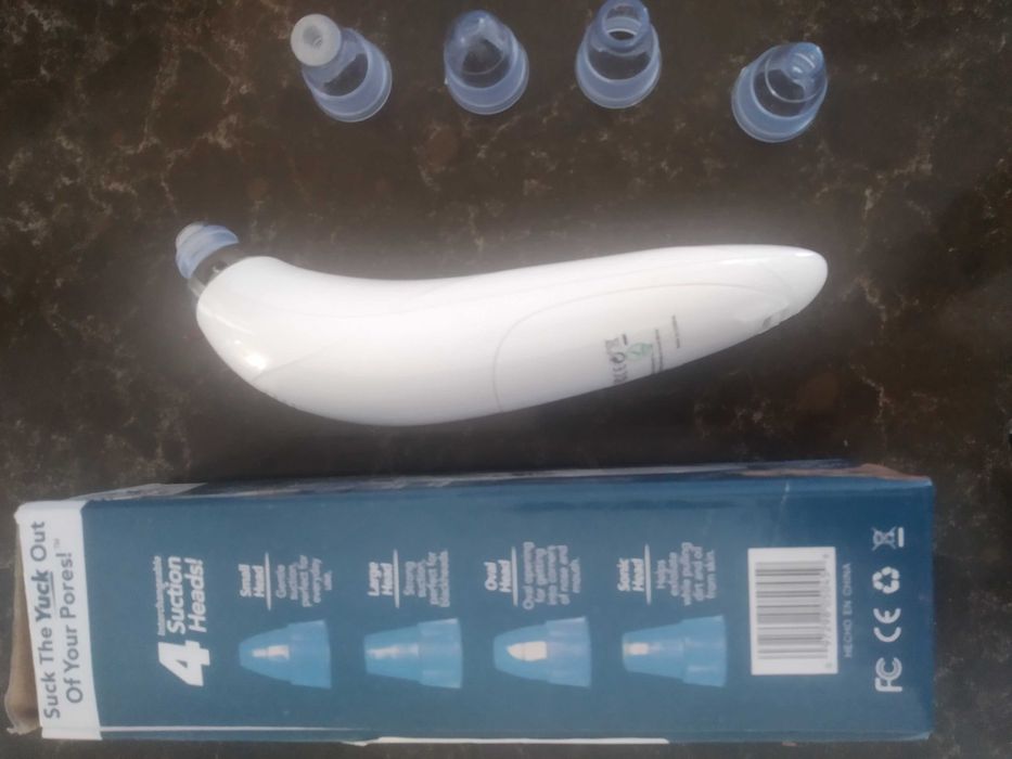 Nowy Masażer, wacum do twarzy, ciała. Przeciwdziała zaskórnikom.