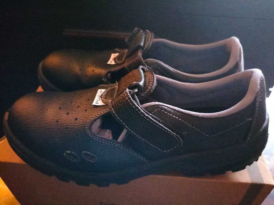 Сандали туфли Exena спецобувь кожа  с железным носком 44 разм. Италия.