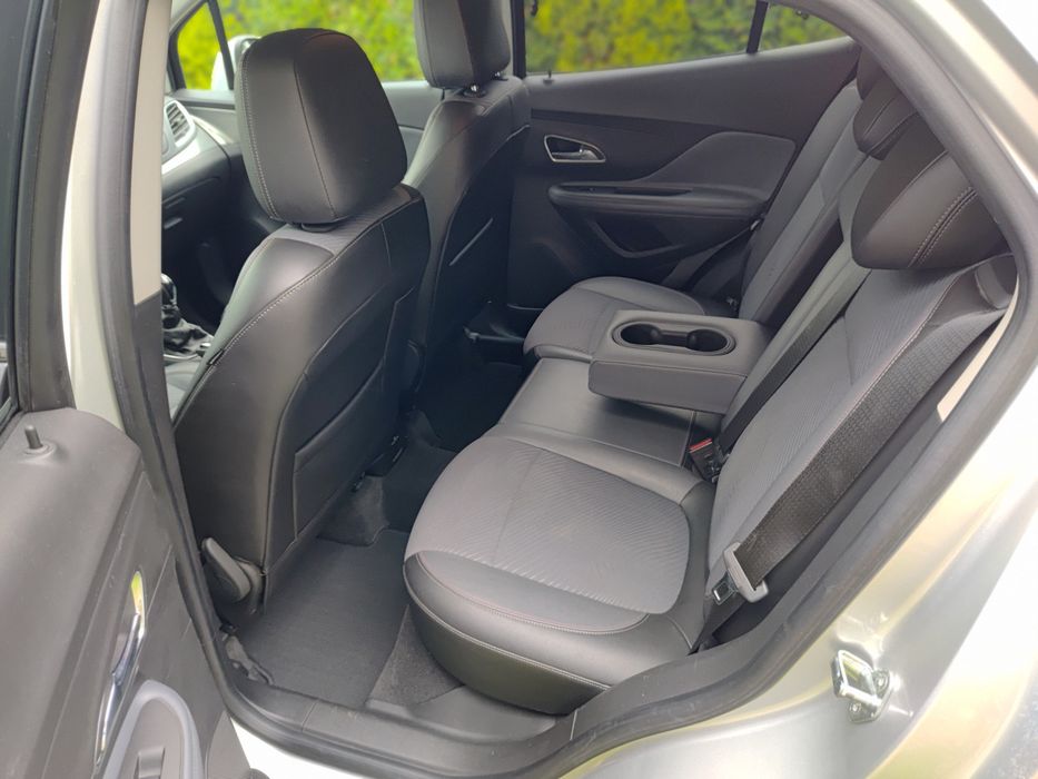 Opel Mokka 4x4 ksiażka serwisowa
