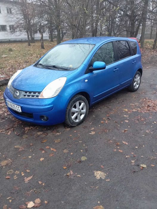 Автомобіль Нісан Ноут