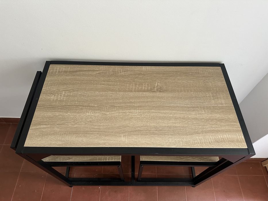 Mesa de jantar + 2 cadeiras