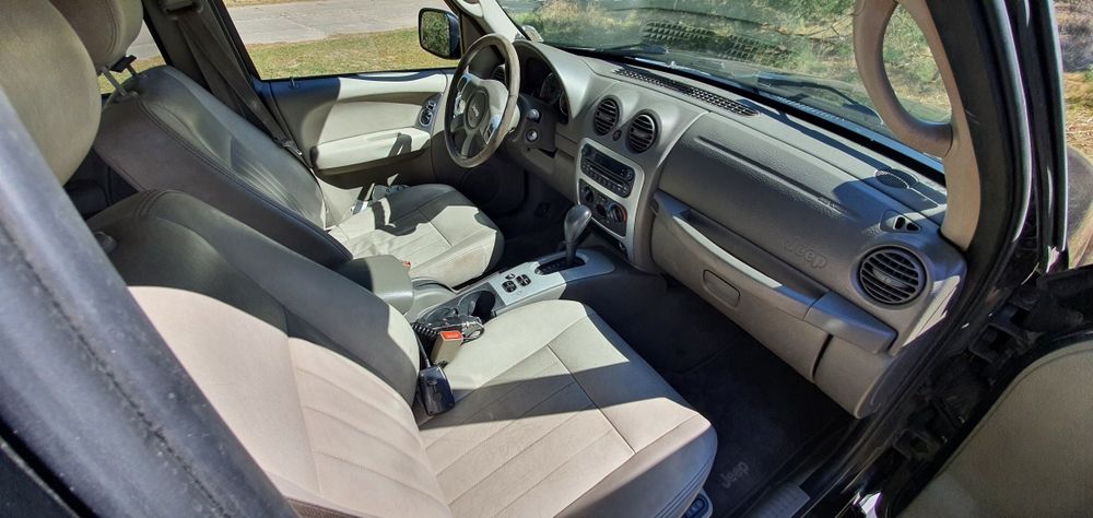 Sprzedam Jeep Liberty 2,8 CRD