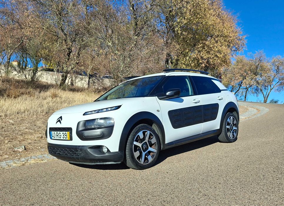 Citroën C4 Cactus 1.2 PureTech 2016 134000 kms 1 Dono Livro de Revisões
