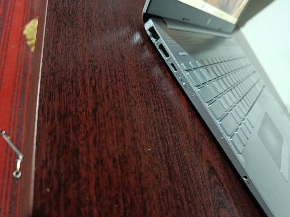 HP 15-DW3xxx  FHD IPS 15,6" CoreI5-1135G7 DDR 4-16Gb SSD m2 256Gb Vk-IRIS-4 Gb.