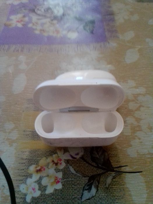 Кейсы для наушников