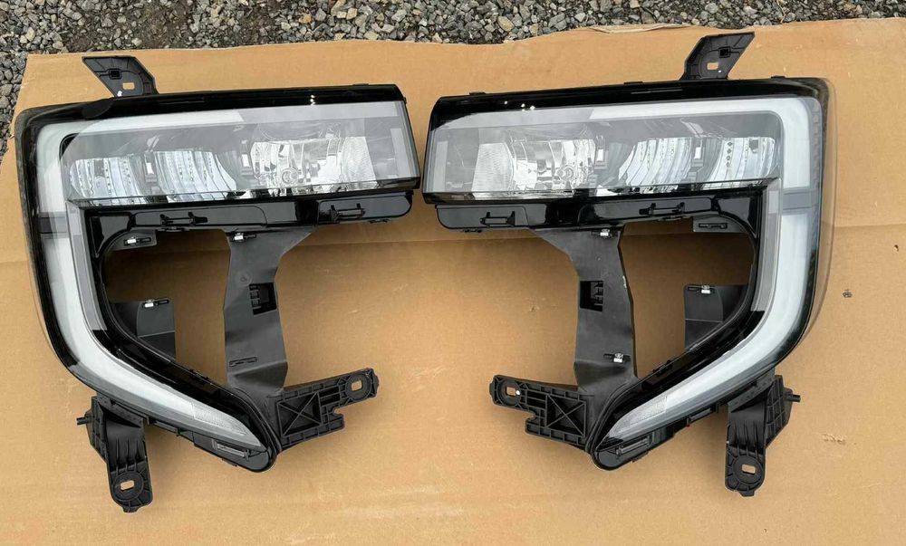 Lampa Lewa Prawa Renault Master IV 2024+ Nissan Interstar przód przedn