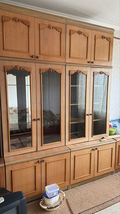 Продам стінку в зал