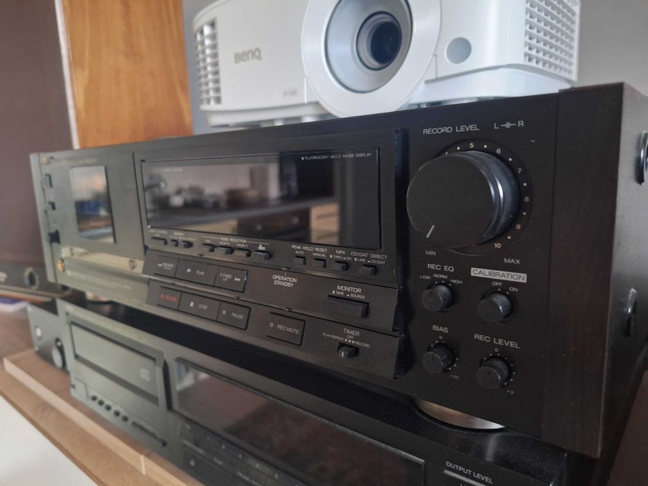 Magnetofon AIWA XK-009