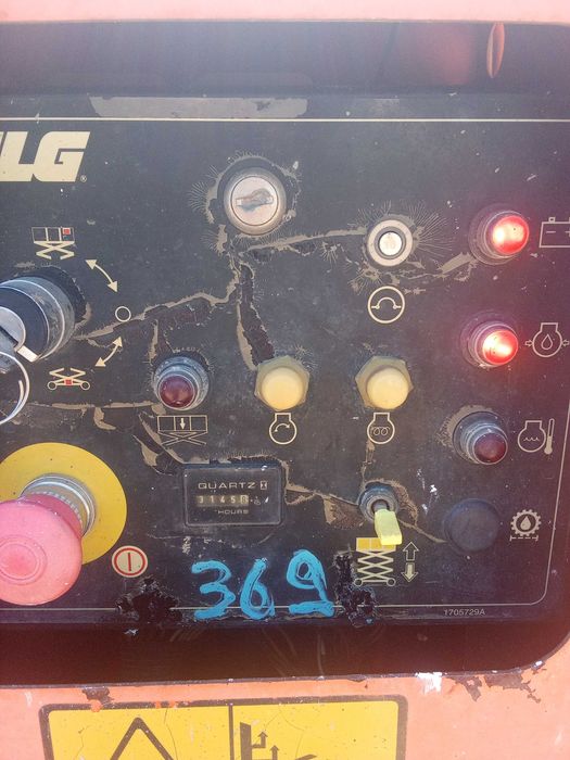 Plataforma tesoura JLG Diesel 4*4, 10 mt.