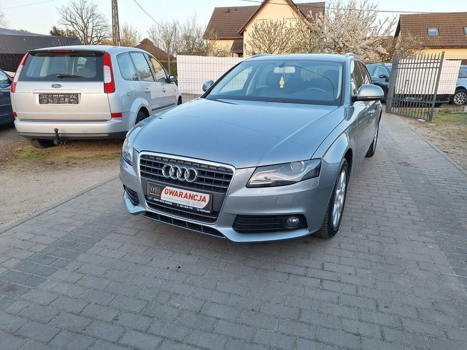 Audi A4 Avant Klimatronik Ksenon Nawigacja Ledy Parktronik Serwisowany Bezwypadkowy